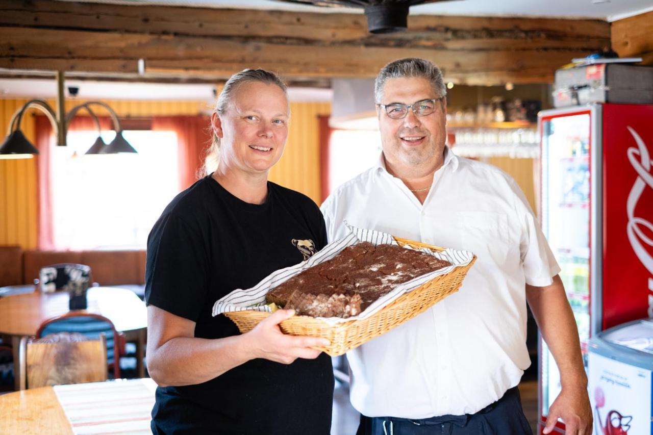 Bed & Breakfast Restaurang Sybarit Houtskar Dış mekan fotoğraf